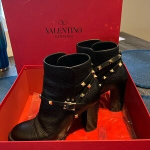 Valentino Garavani Rockstud Bootie
